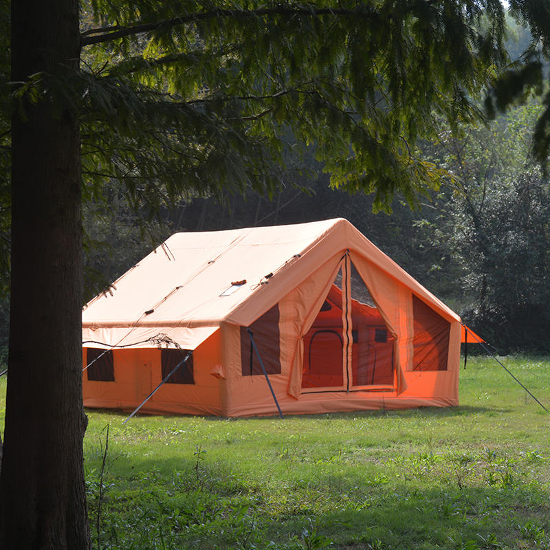 Tente gonflable RBM 12 m² avec puits de lumière panoramique
