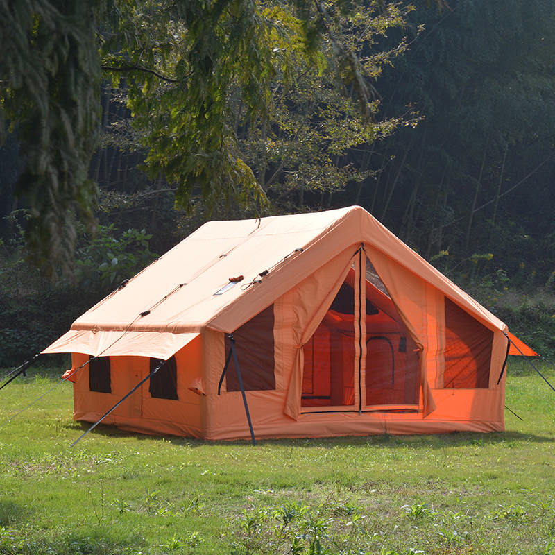 Tente gonflable RBM 12 m² avec puits de lumière panoramique